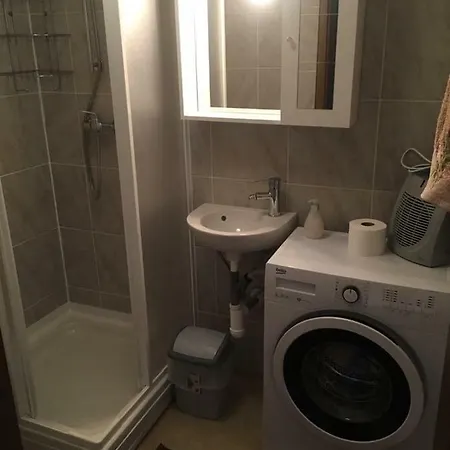 King Apartment *